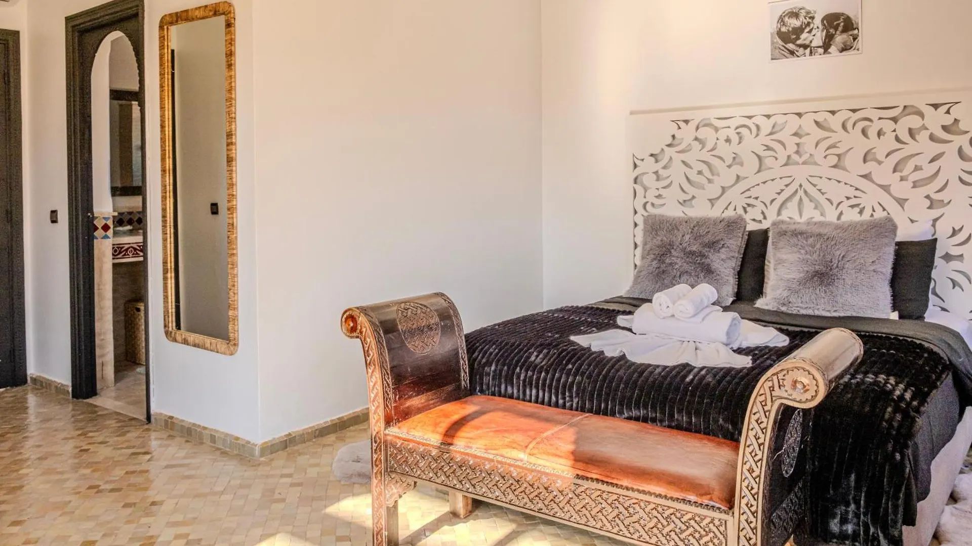 Luxury Villa With Pool, Garden & Gated Security Marrakesch