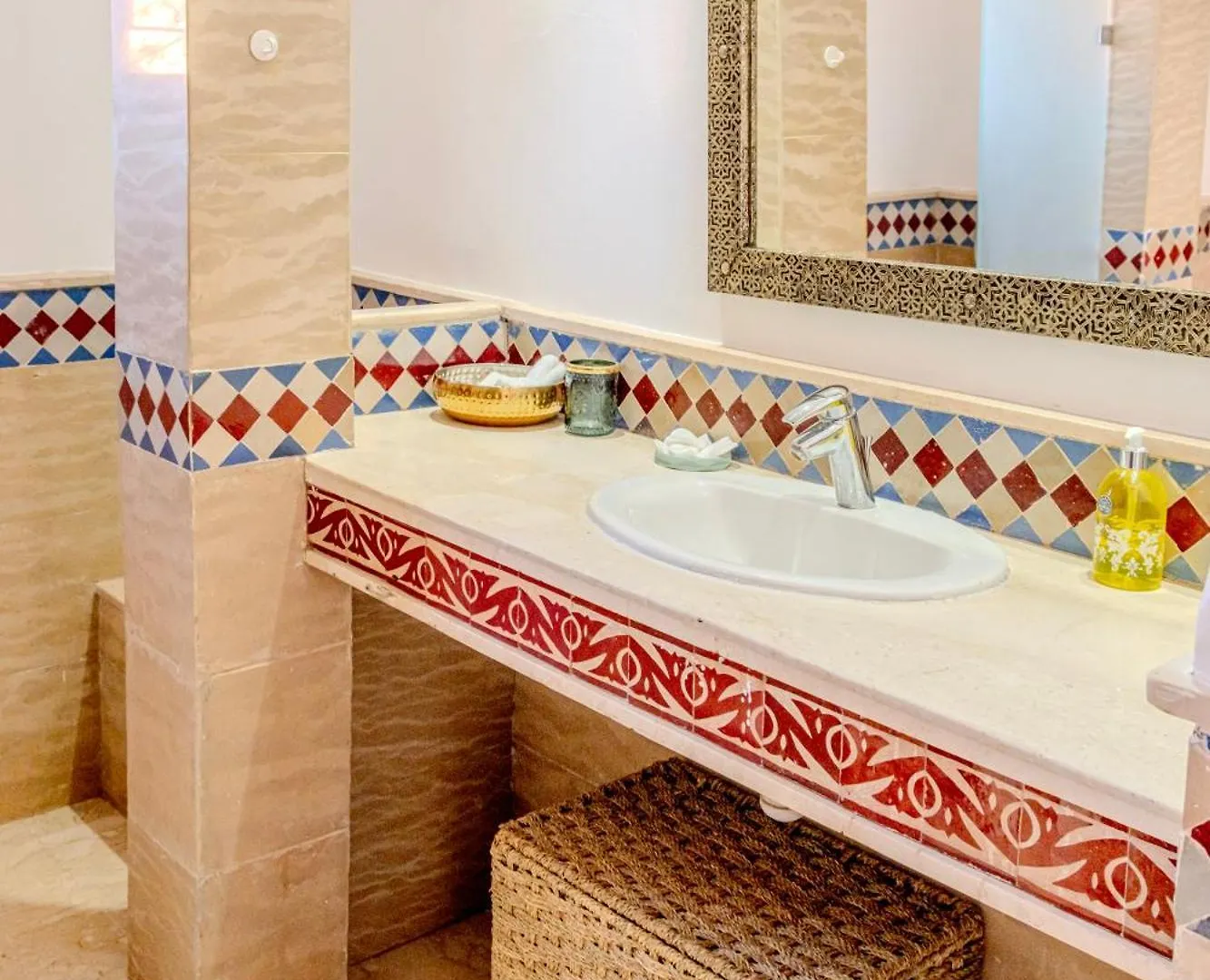 Luxury Villa With Pool, Garden & Gated Security Marrakesch