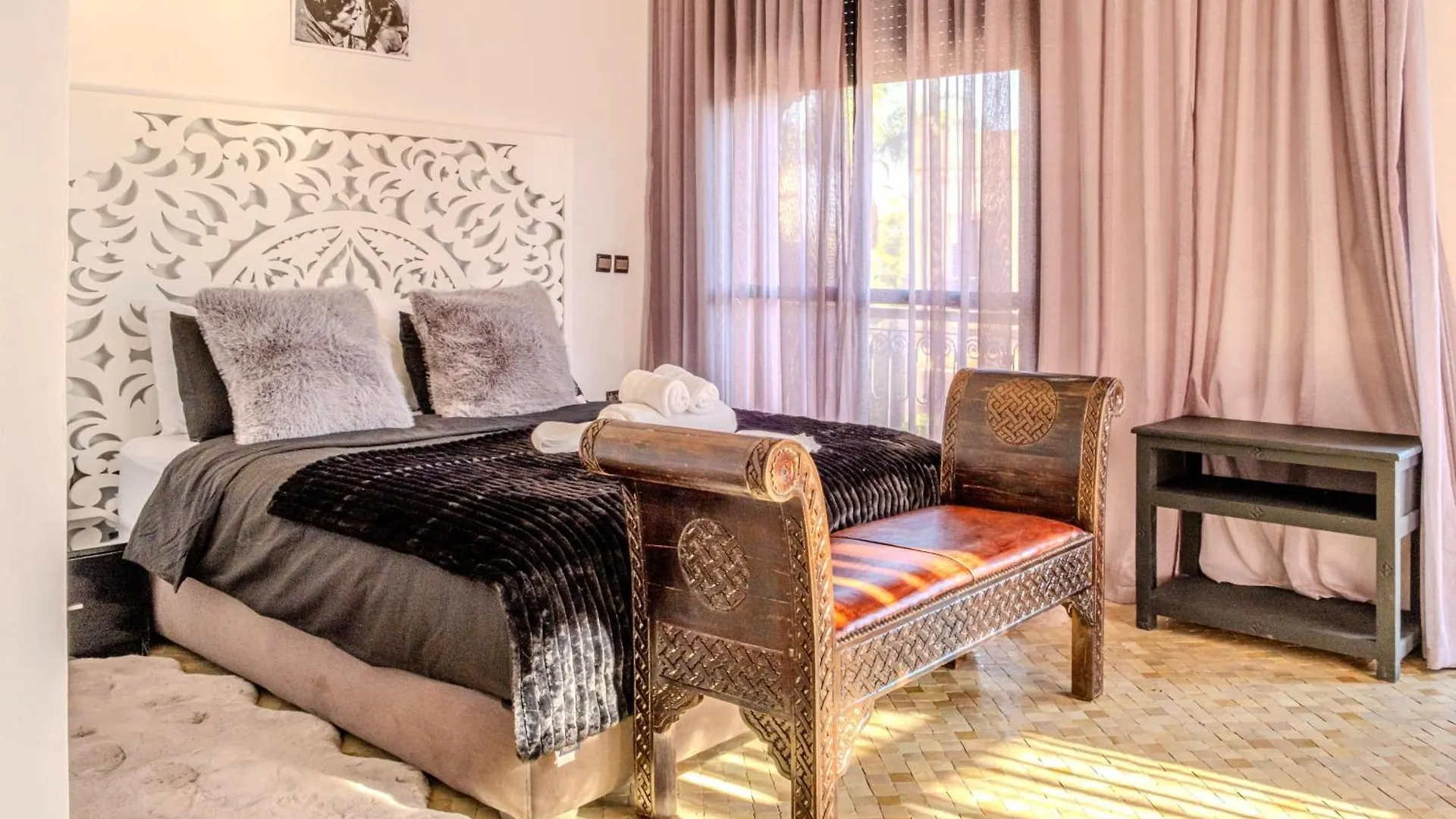 Luxury Villa With Pool, Garden & Gated Security Marakeş