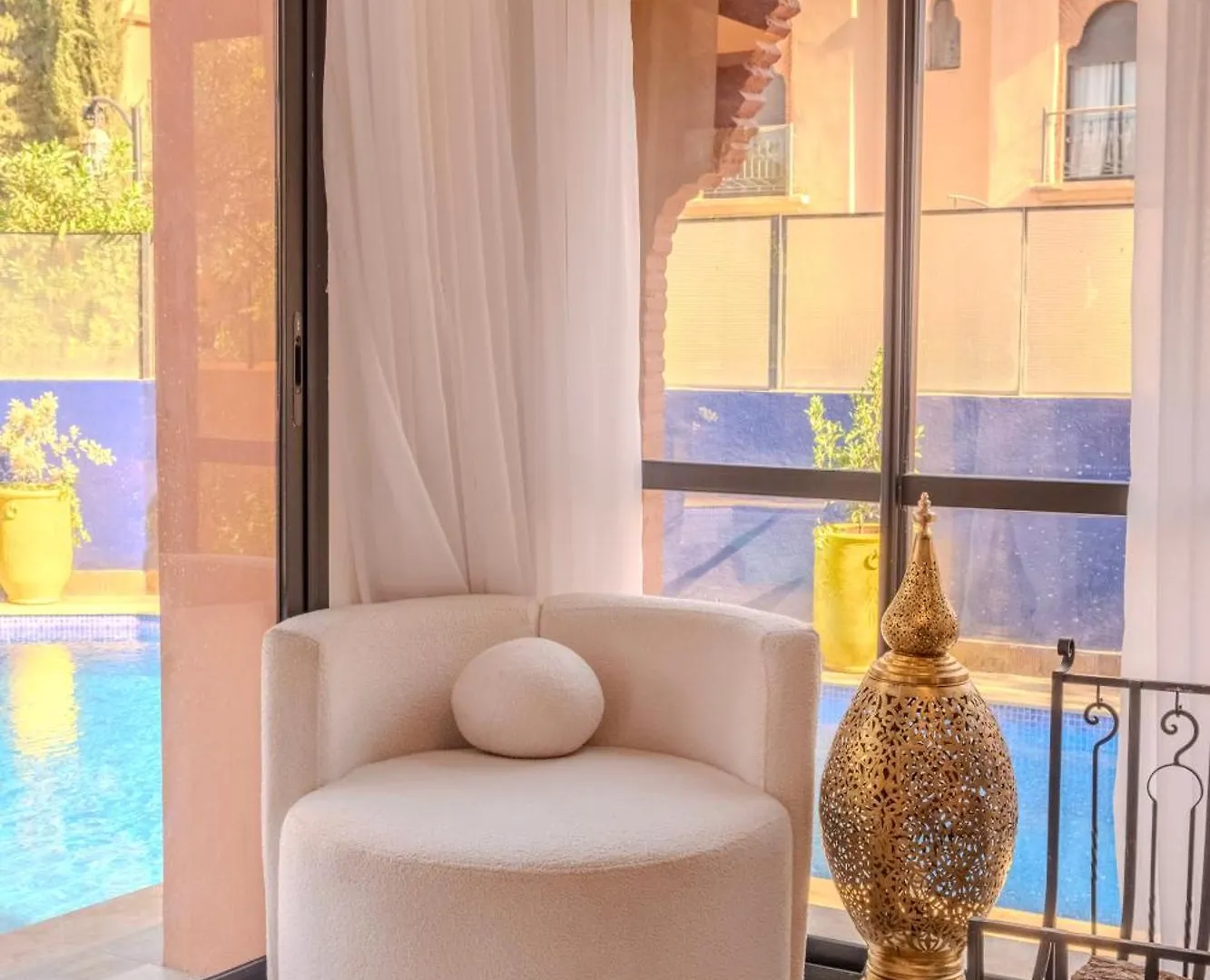 Luxury Villa With Pool, Garden & Gated Security Marakeş