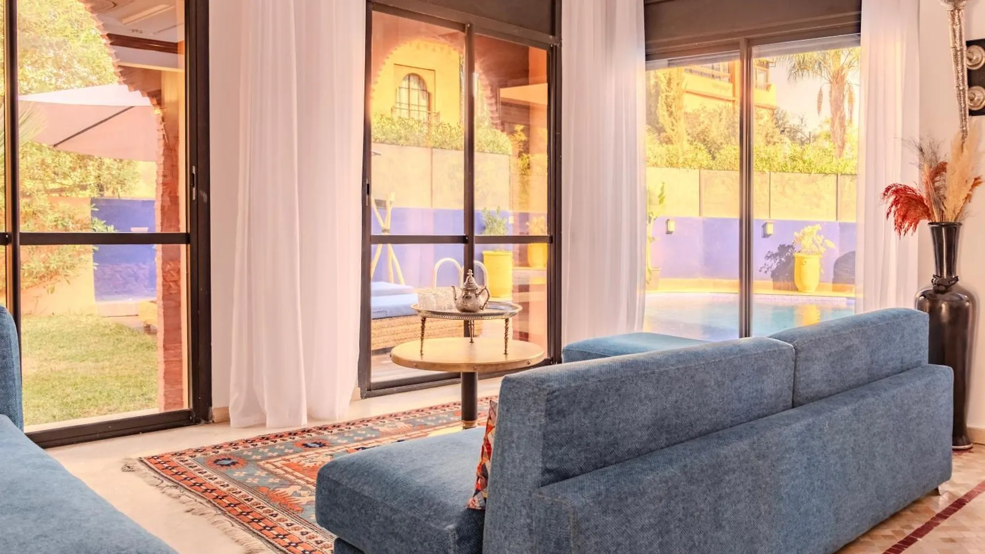 Luxury Villa With Pool, Garden & Gated Security Marakeş